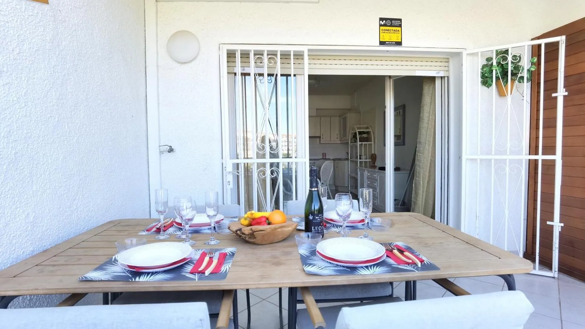 Leon Inmo Apartment Regina - 15762 Empuriabrava Hiszpania