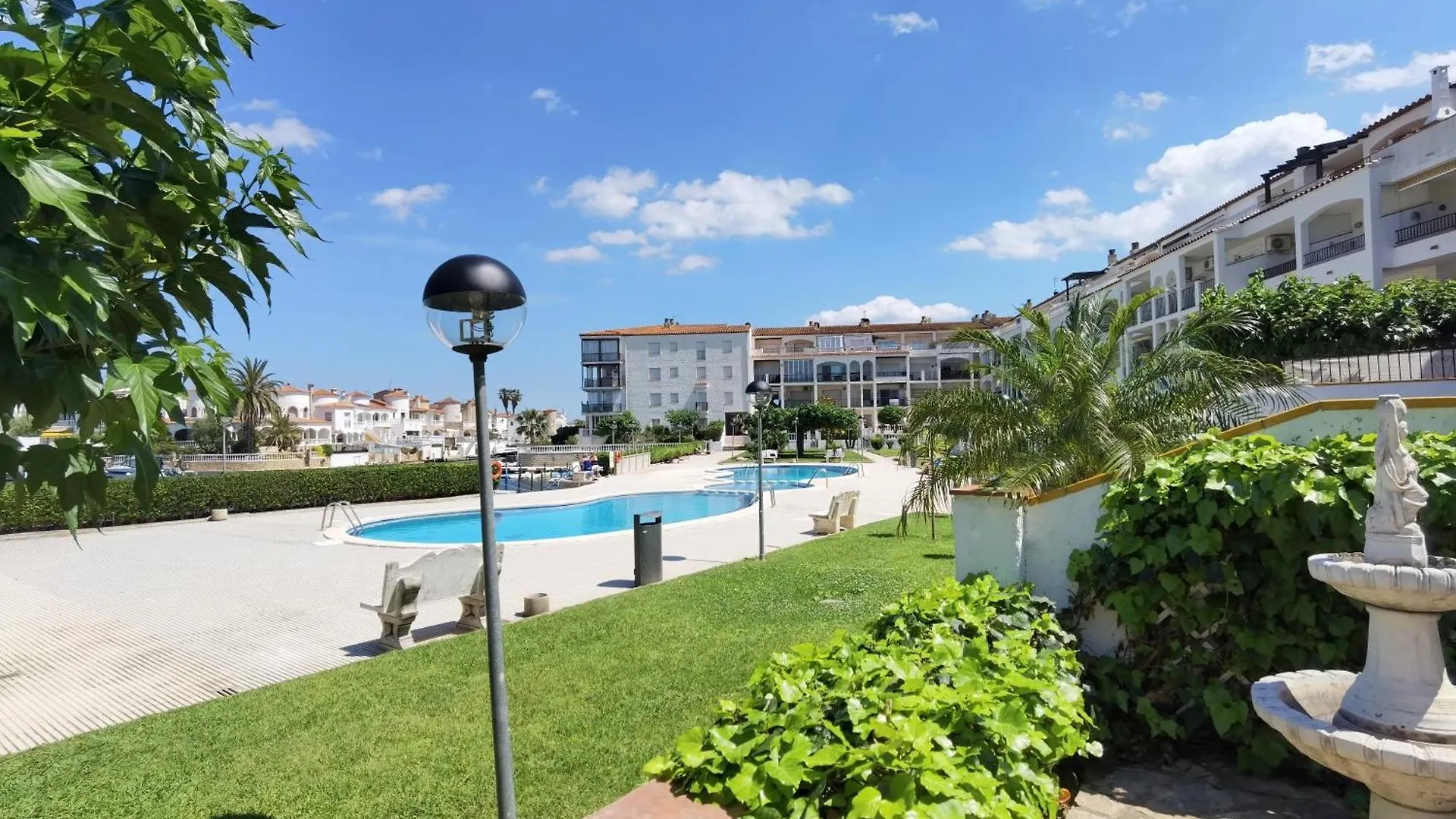 Leon Inmo Apartment Regina - 15762 Empuriabrava